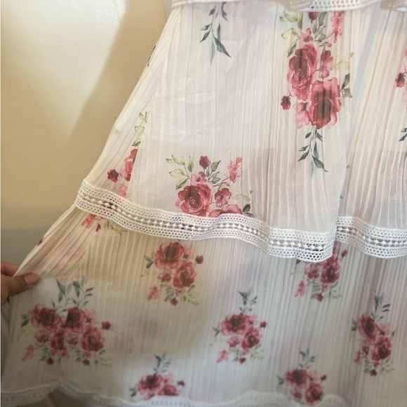 Thriving‎ Romance White Floral Print Tiered Midi Dress - Picture 8 of 13